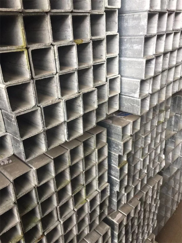 低合金 Q355B 十堰十堰十堰镀锌无缝方管 工程专用无缝十堰十堰十堰镀锌方管 低合金 Q355B 十堰十堰十堰镀锌无缝方管 工程专用无缝十堰十堰十堰镀锌方管